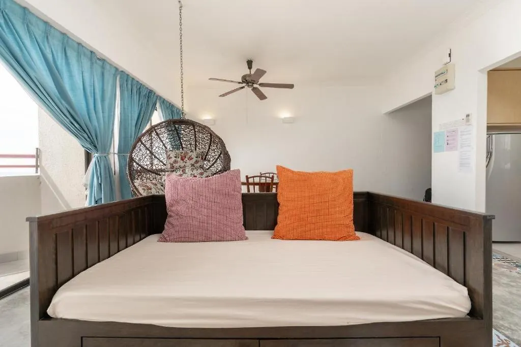 Seaview 3 Room Apartment باتو فيرينغي